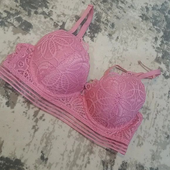 Bra Bundle - Picture 2 of 6